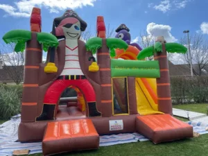 chateau gonflable pirate